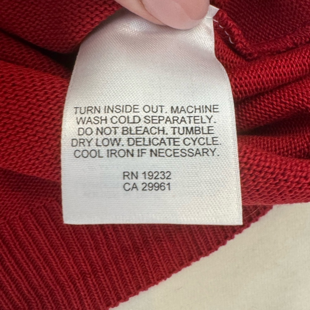 Alfred Dunner Red Star Crewneck Sweater, size PM - Picture 7 of 7